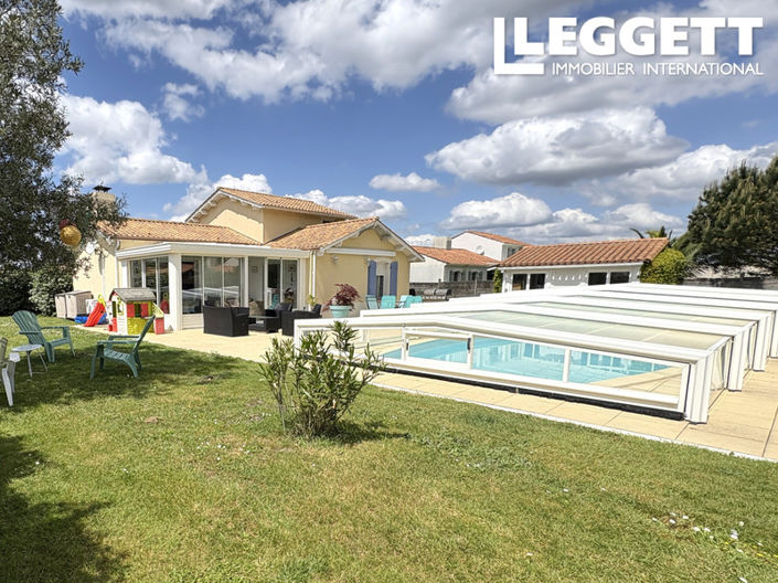 Image No.8-3 Bed House for sale