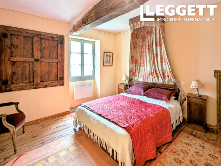 Image No.6-4 Bed House for sale