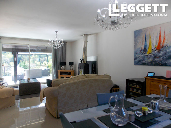 Image No.2-5 Bed House for sale