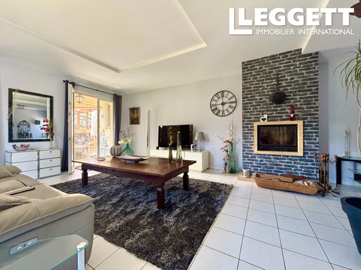 Image No.3-4 Bed House for sale