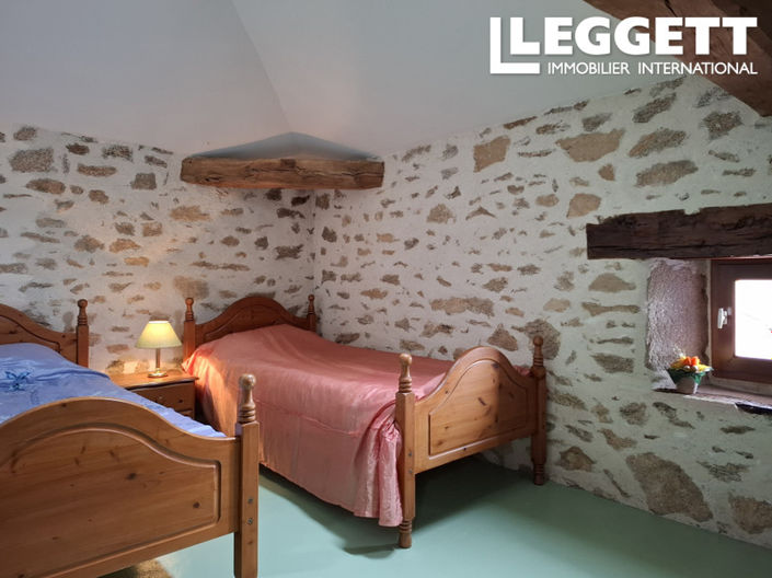 Image No.10-4 Bed House for sale