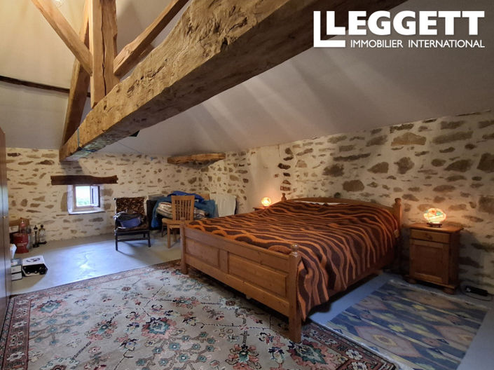 Image No.8-4 Bed House for sale