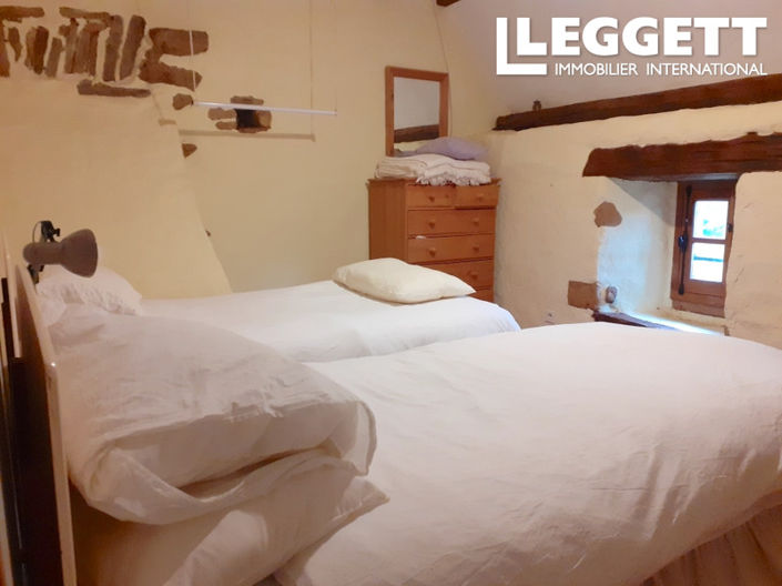 Image No.10-4 Bed House for sale