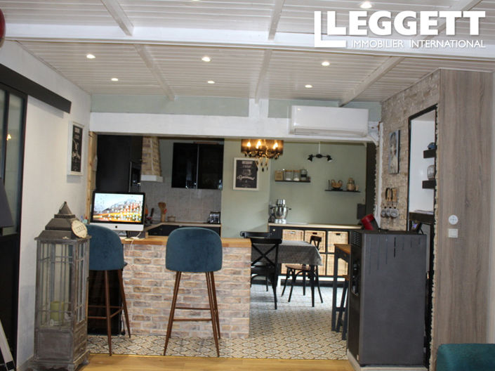 Image No.8-9 Bed House for sale