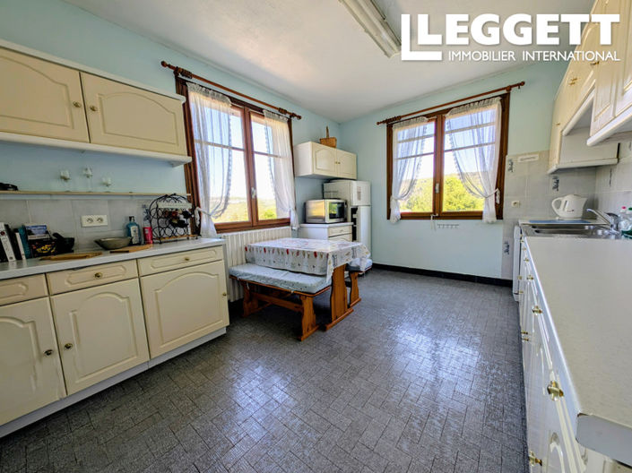 Image No.6-4 Bed House for sale