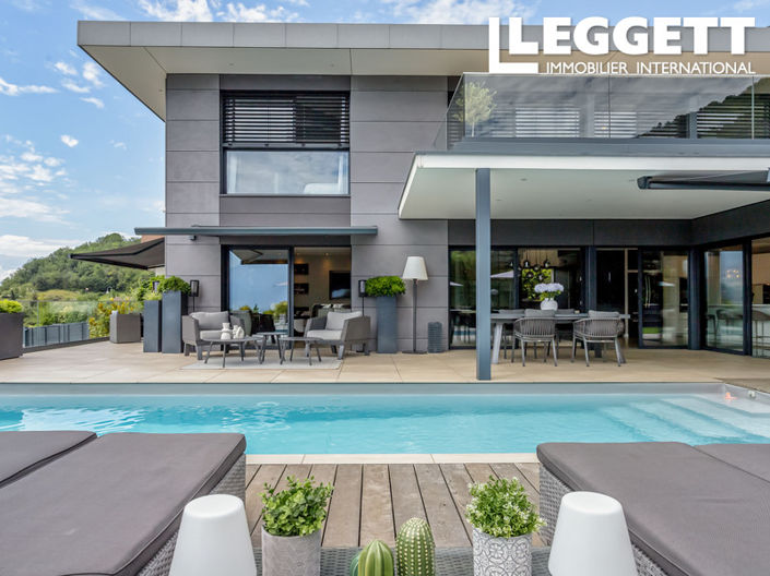 Image No.1-4 Bed House for sale