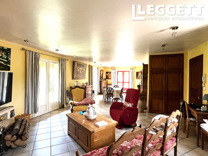 Image No.2-2 Bed House for sale