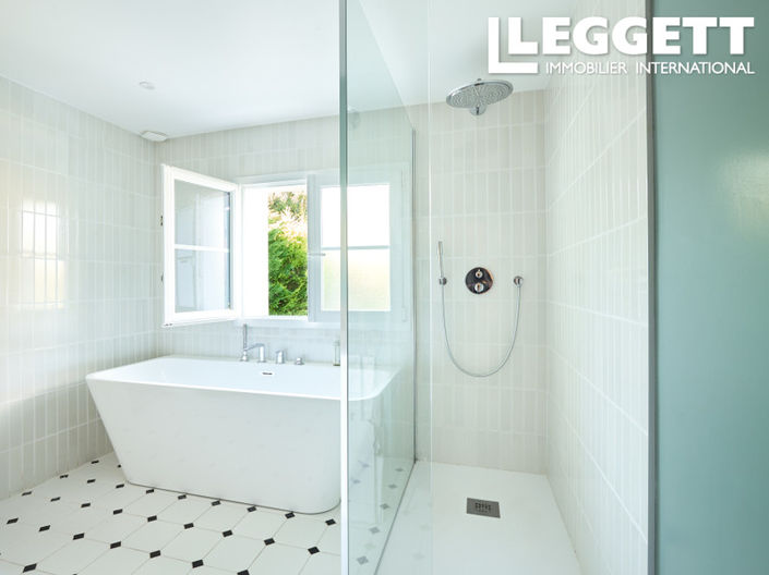 Image No.9-4 Bed House for sale