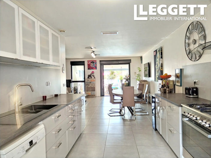 Image No.7-4 Bed House for sale