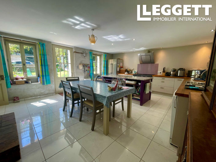 Image No.2-Maison de 7 chambres à vendre à Neuvicq