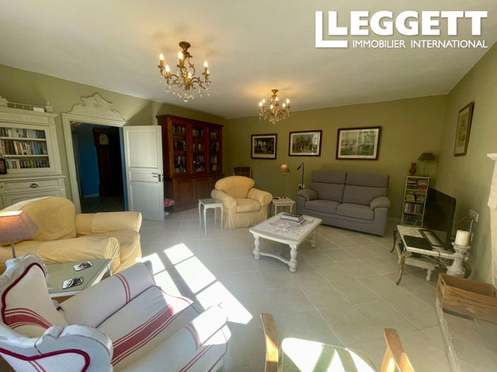 Image No.4-Maison de 7 chambres à vendre à Neuvicq