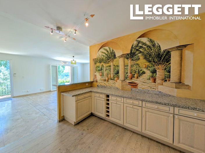 Image No.7-5 Bed House for sale