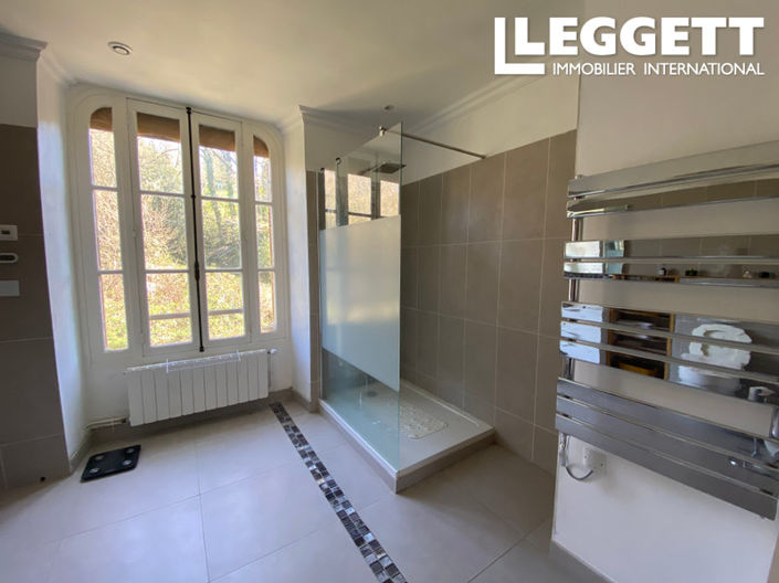 Image No.9-6 Bed House for sale