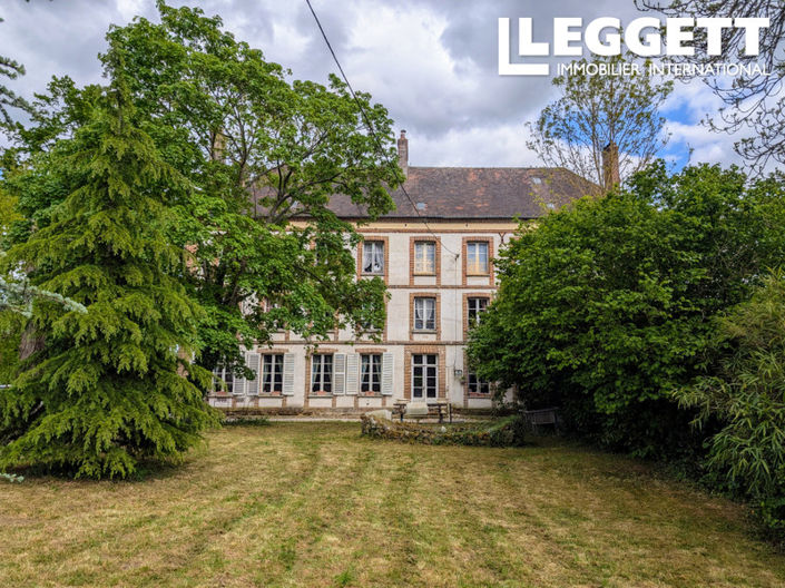 Image No.1-8 Bed House for sale