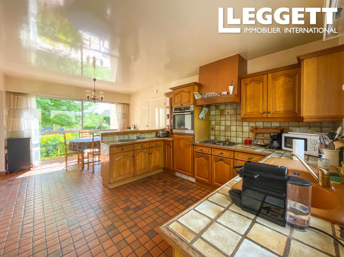 Image No.6-4 Bed House for sale