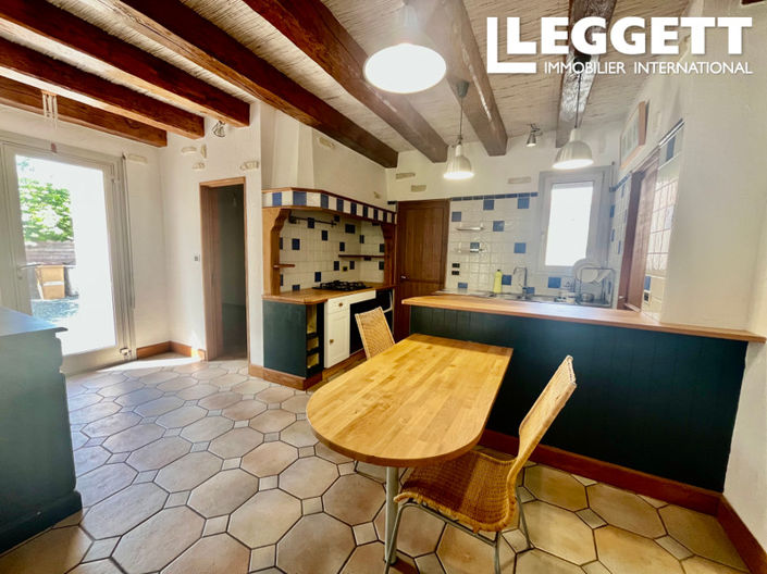 Image No.2-4 Bed House for sale