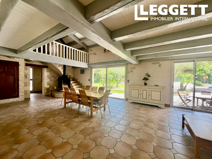 Image No.3-4 Bed House for sale