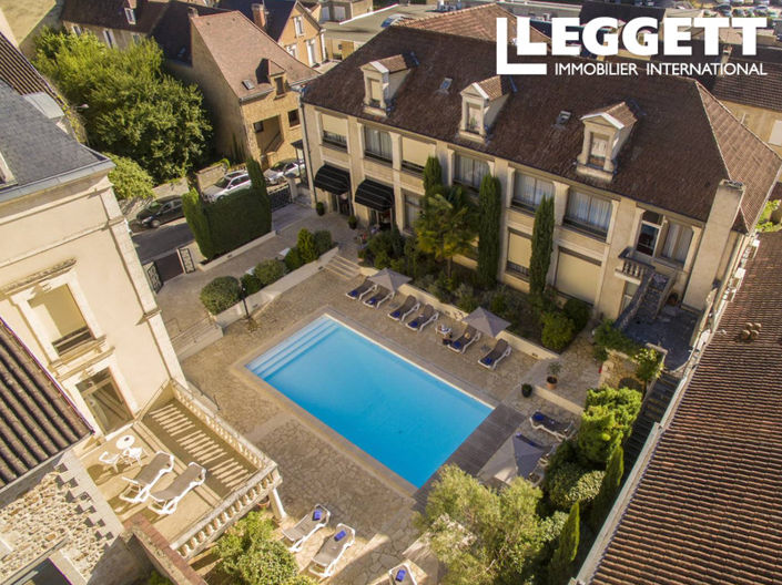 Image No.1-Commercial de 36 chambres à vendre à Sarlat-la-Canéda