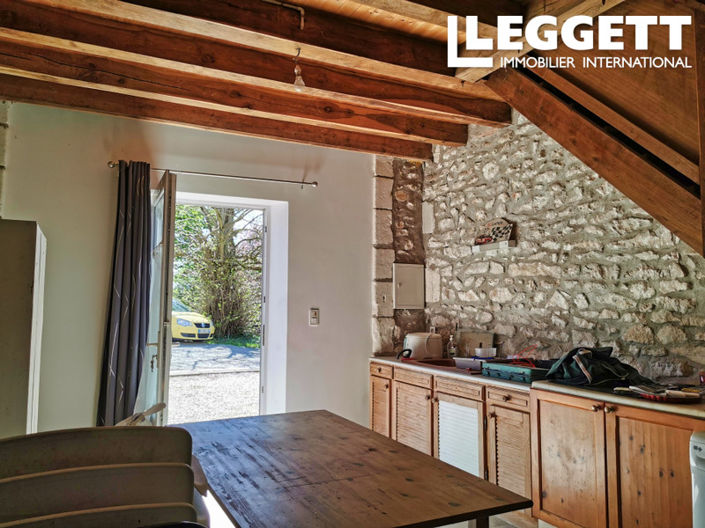 Image No.10-3 Bed House for sale