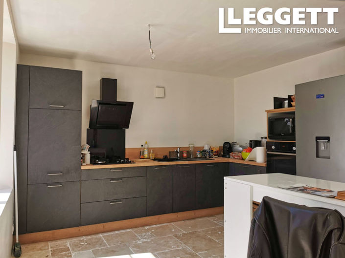 Image No.6-3 Bed House for sale