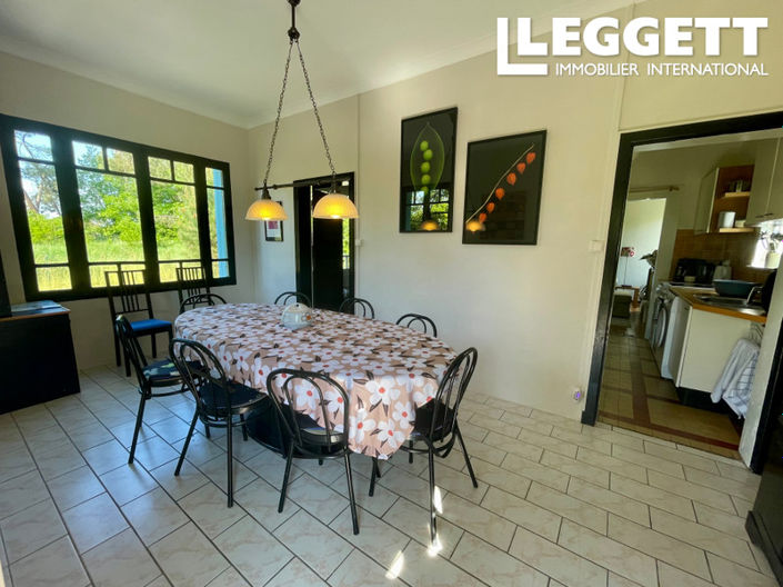 Image No.4-6 Bed House for sale