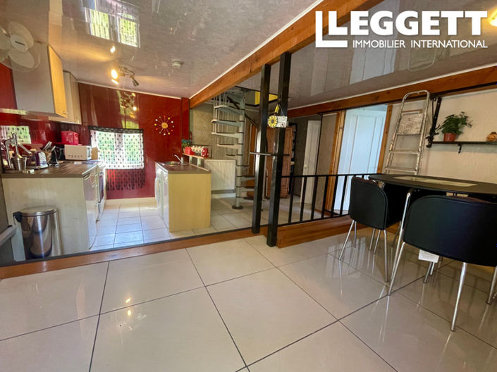 Image No.7-6 Bed House for sale