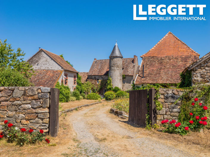Image No.1-8 Bed Chateaux for sale