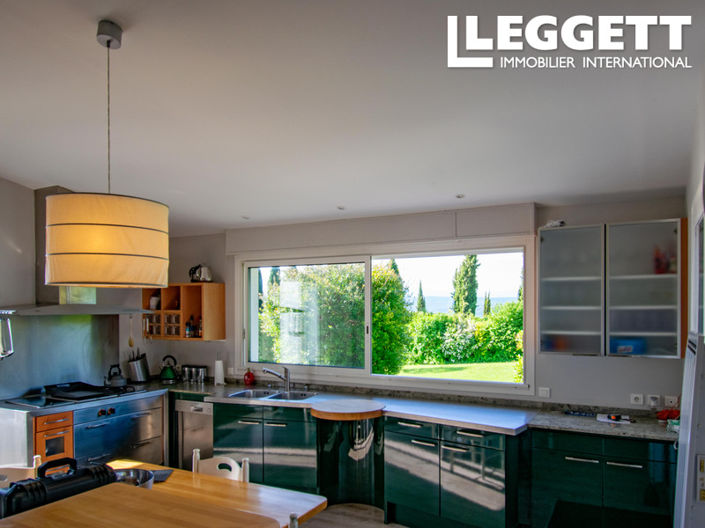 Image No.7-3 Bed House for sale