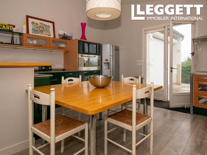 Image No.8-3 Bed House for sale