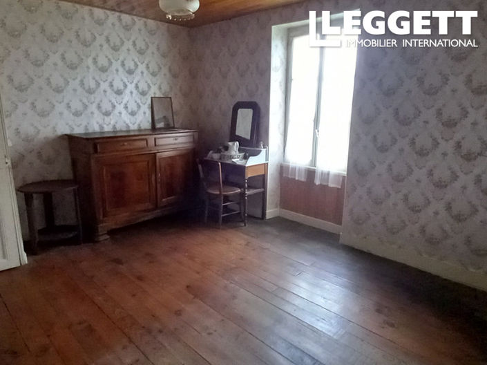 Image No.10-2 Bed House for sale