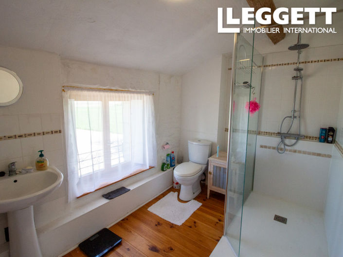 Image No.10-4 Bed House for sale