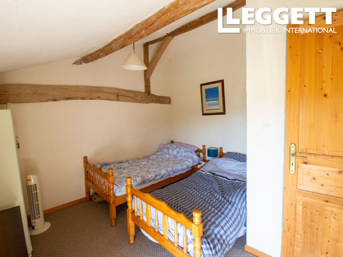 Image No.10-4 Bed House for sale