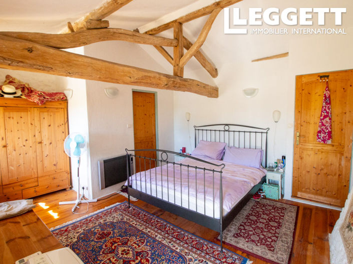 Image No.8-4 Bed House for sale