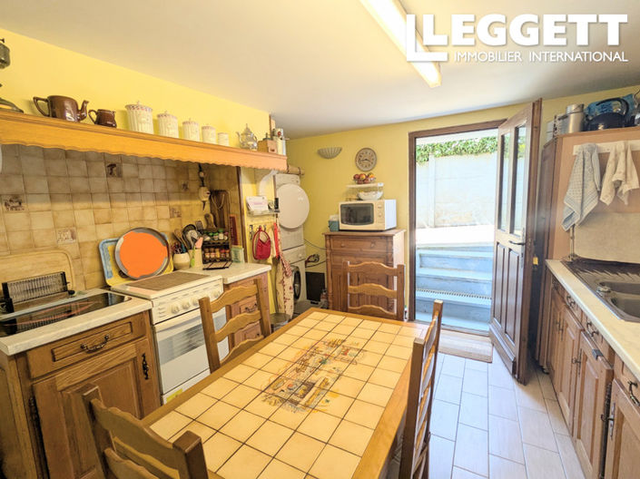 Image No.6-5 Bed House for sale