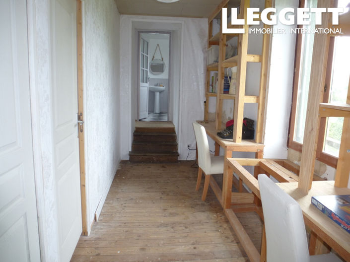 Image No.10-2 Bed House for sale