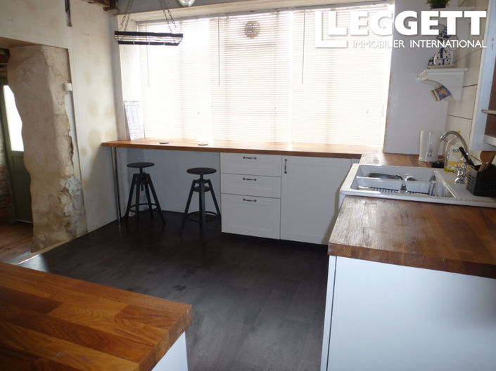 Image No.6-2 Bed House for sale