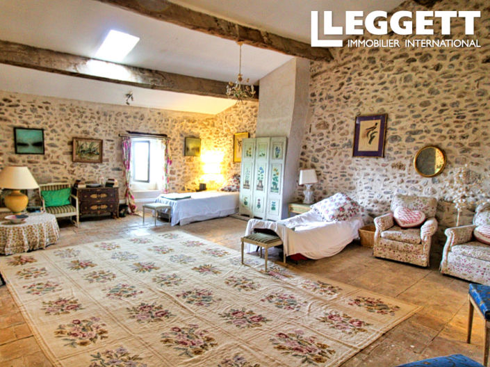 Image No.9-6 Bed House for sale