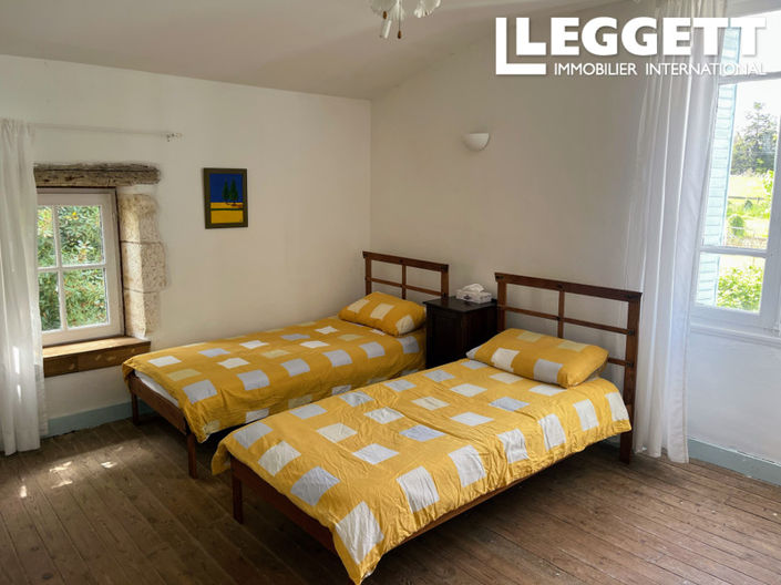 Image No.9-4 Bed House for sale