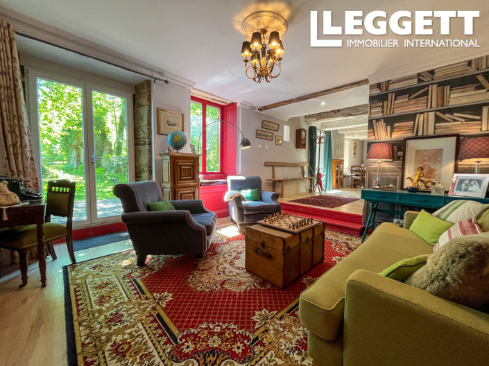 Image No.6-6 Bed House for sale