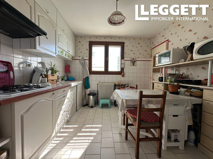 Image No.6-3 Bed House for sale