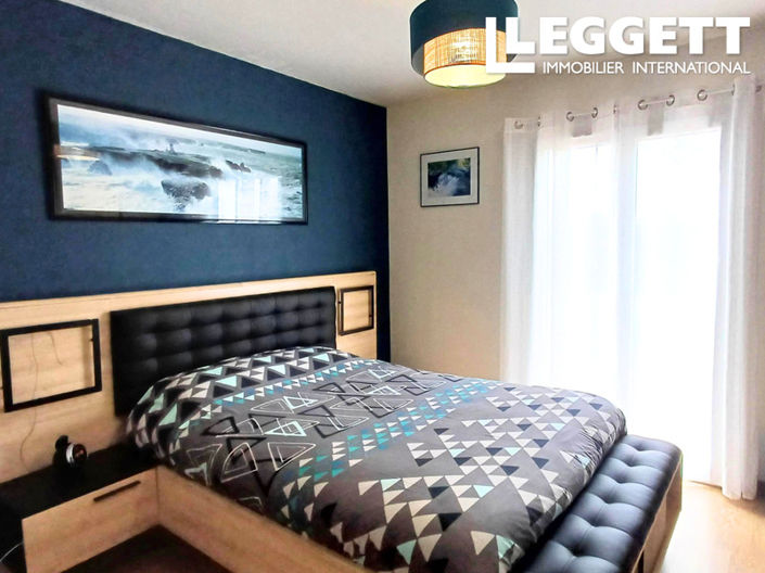 Image No.8-4 Bed House for sale