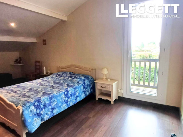 Image No.9-4 Bed House for sale