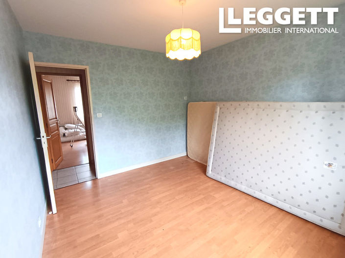 Image No.9-4 Bed House for sale