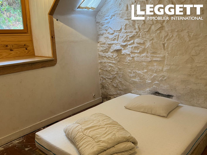 Image No.10-6 Bed House for sale