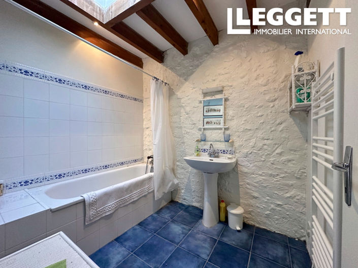 Image No.7-4 Bed House for sale