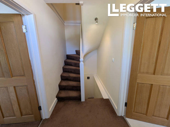 Image No.6-3 Bed House for sale