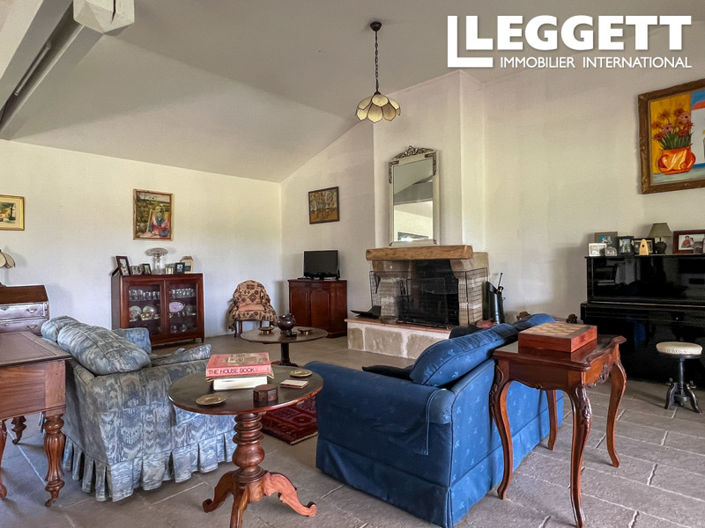 Image No.9-4 Bed House for sale