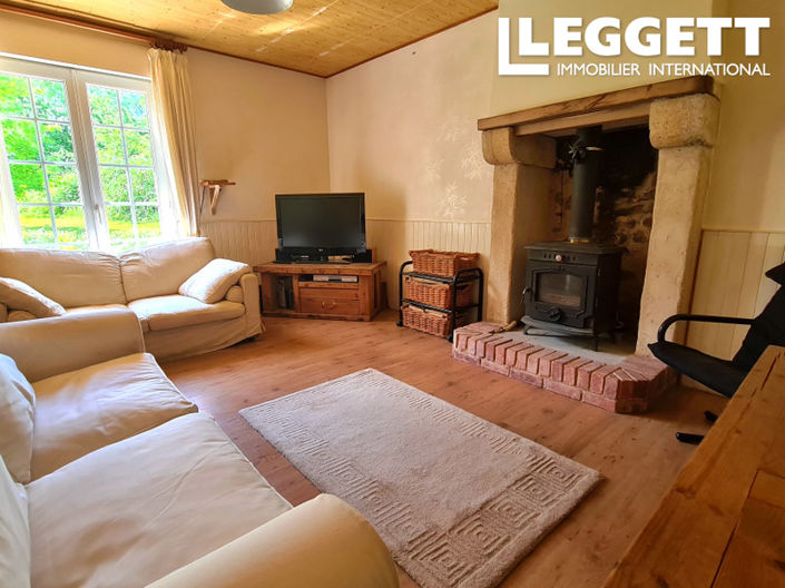 Image No.2-4 Bed House for sale