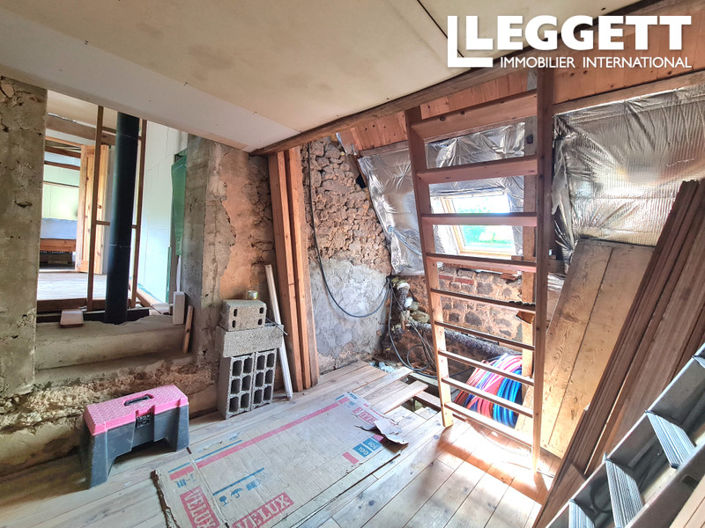 Image No.8-4 Bed House for sale