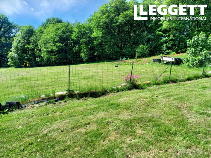 Image No.10-3 Bed House for sale